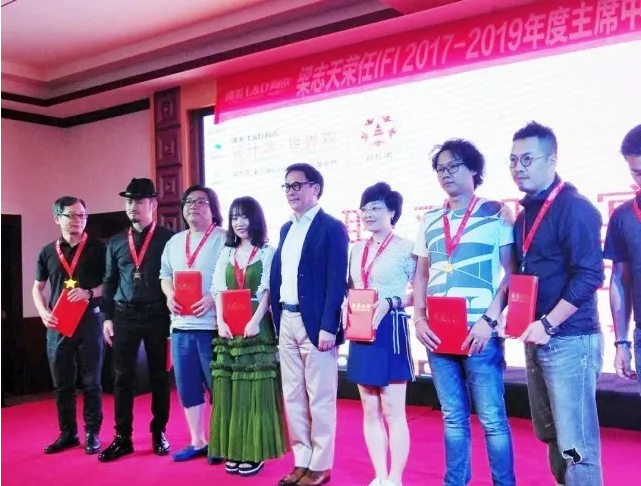 1510730906102191.png blob.png